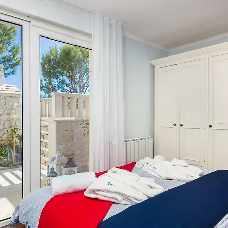 Luxury Loreta Apartment