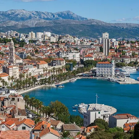 Luxury Loreta アパート *